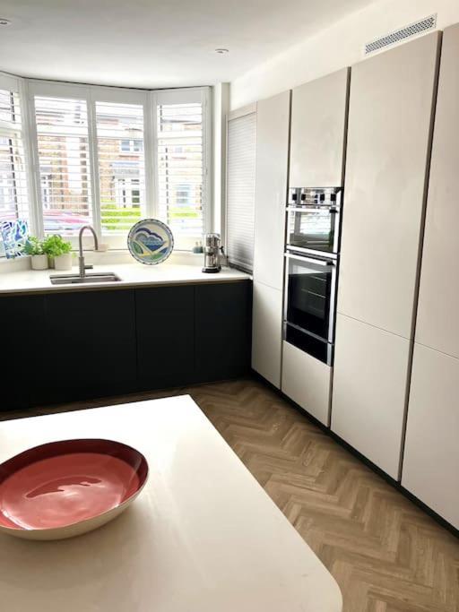 Our Beautifully Renovated Home Chichester Exteriör bild