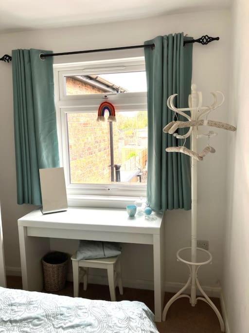 Our Beautifully Renovated Home Chichester Exteriör bild