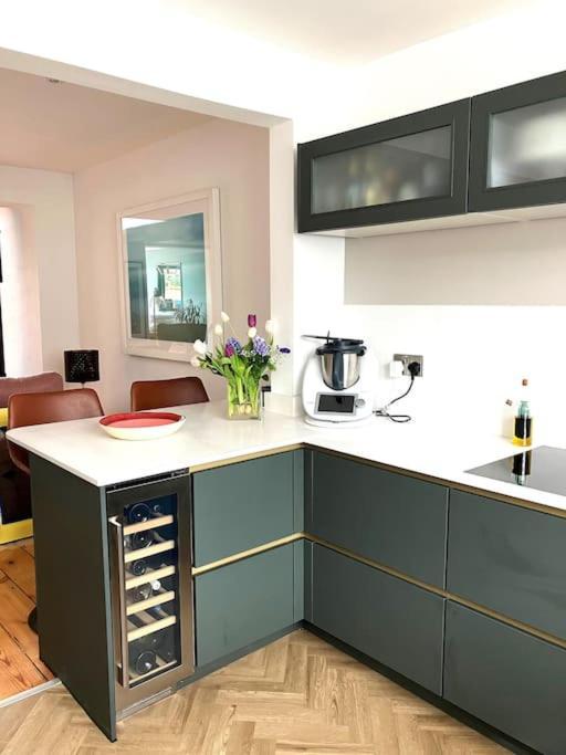 Our Beautifully Renovated Home Chichester Exteriör bild